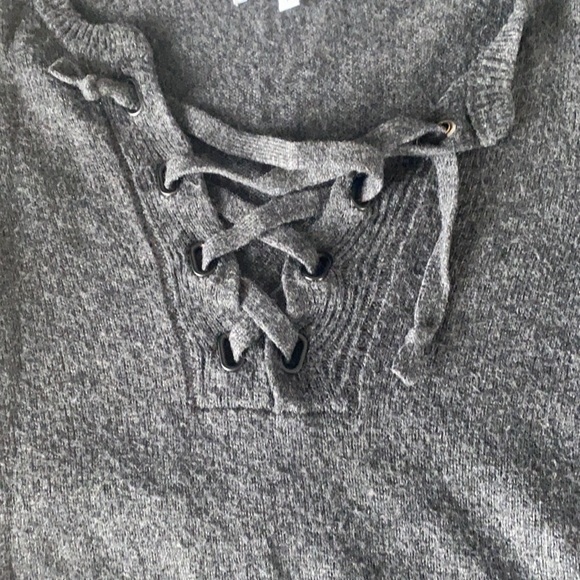 Alfred Sung sweater - Picture 3 of 3